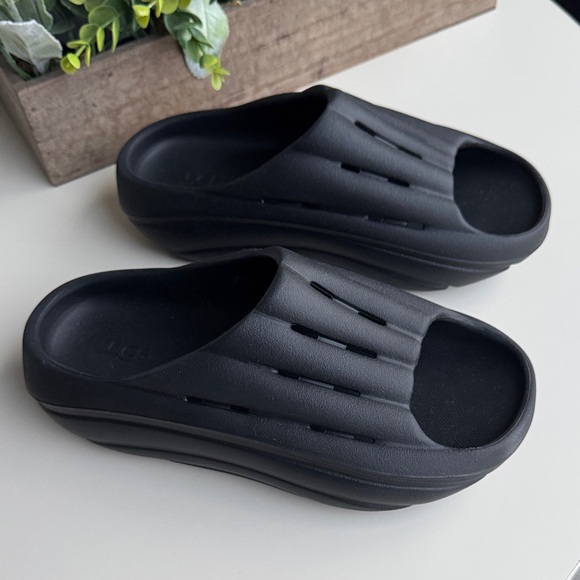 UGG Women Black Foamo Slide Sandals In Water Resistant EVA - Picture 7 of 13